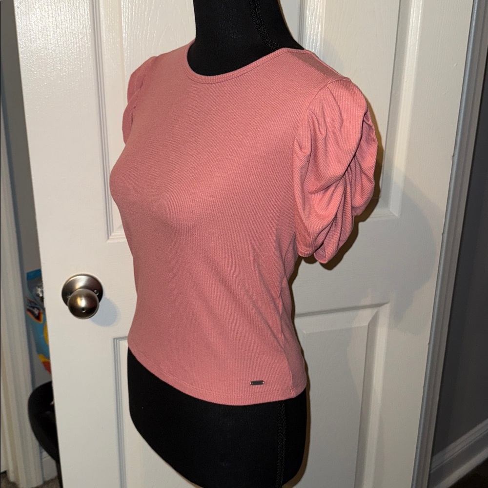 🖤HOLLISTER DUSTY ROSE PUFF SLEEVE TOP SIZE S🖤 - Picture 3 of 7
